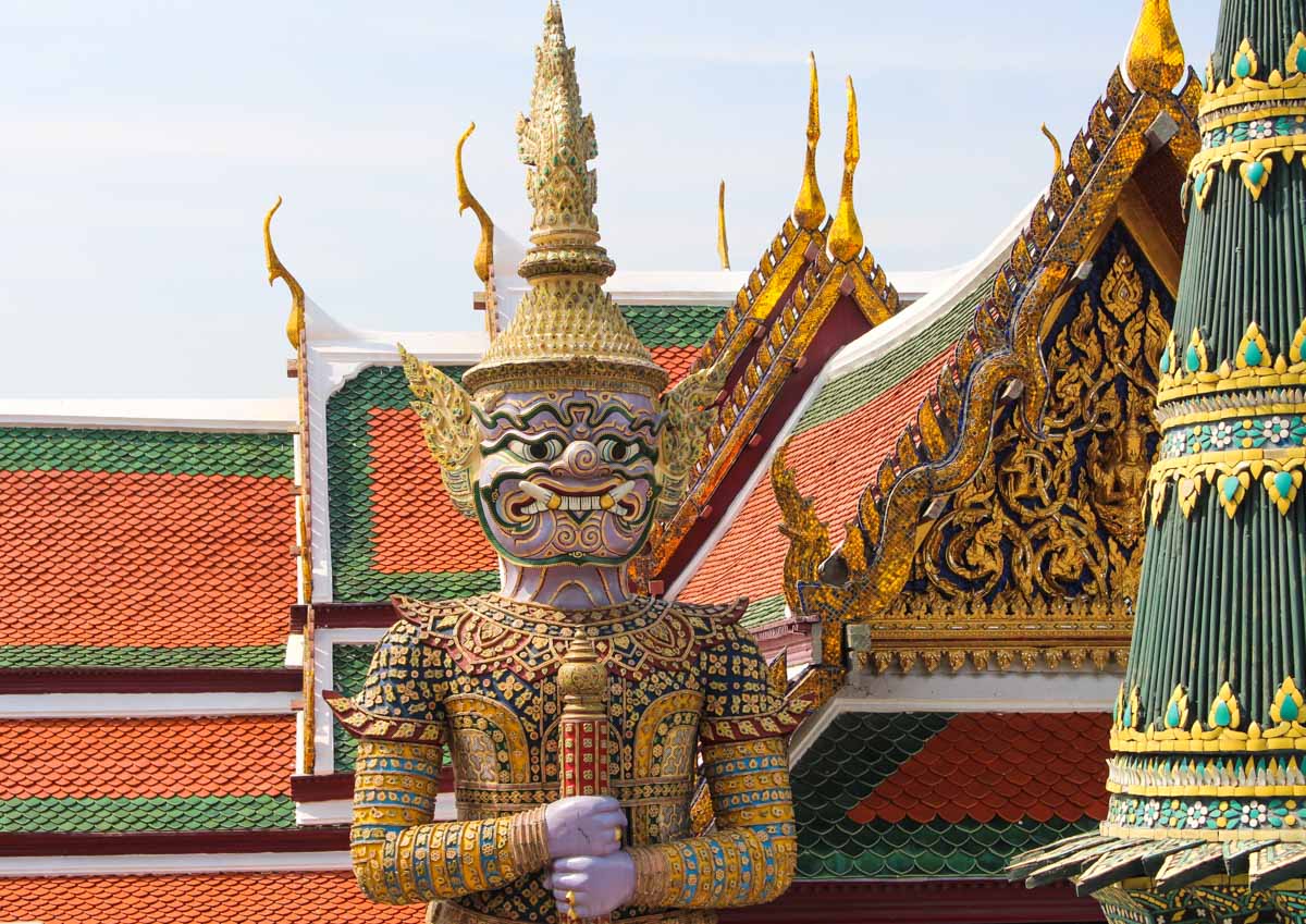 You are currently viewing Ultimate Travel Guide For Your First Time in Bangkok: What to do & Where to Stay 