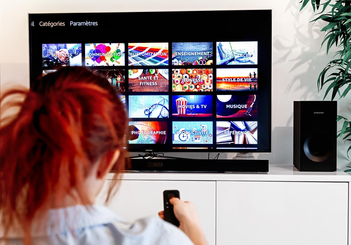 You are currently viewing The 20 Best Travel Shows on Netflix to Watch in 2024