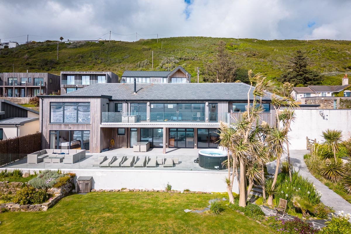 Read more about the article REVIEW: Four Winds Holiday Home, Cornwall