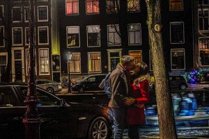 Read more about the article How Long Should You Stay in a City If You Want to Date While Travelling